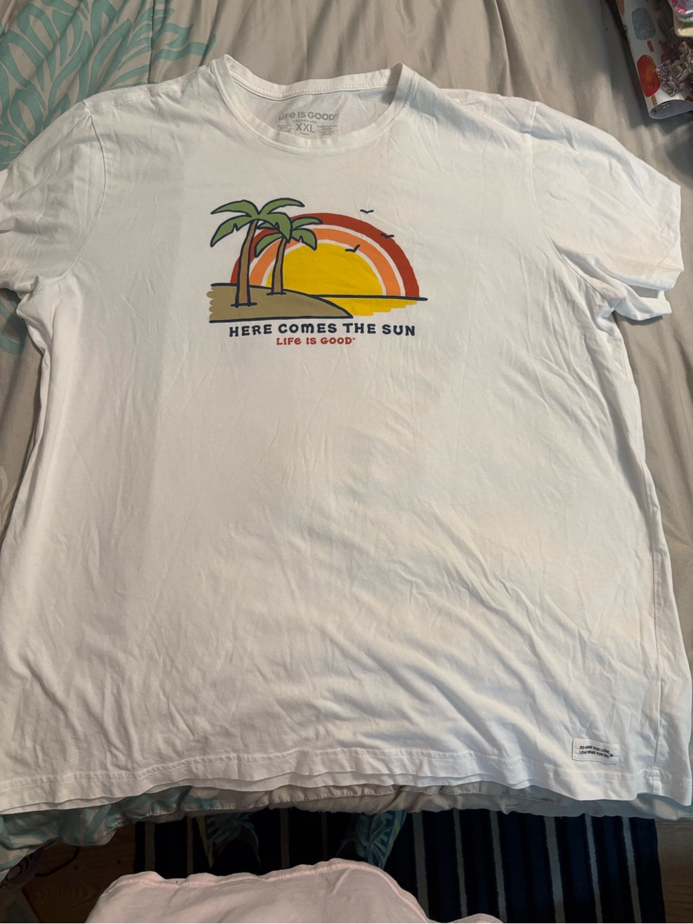 Life Is Good White 'Here Comes The Sun' Short Sleeve Tee